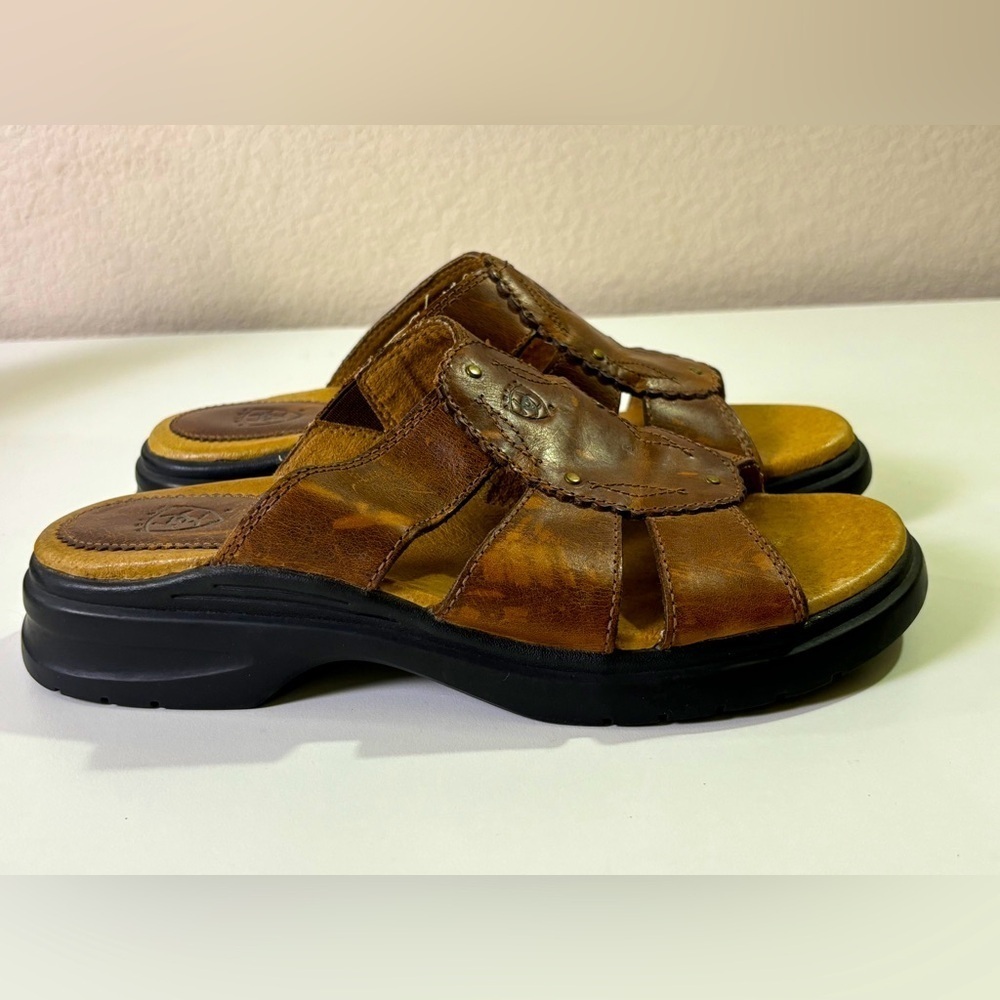 NWT Ariat Antiqued Saddle Brown Leather Strappy Slip On Fisherman Sandals 7